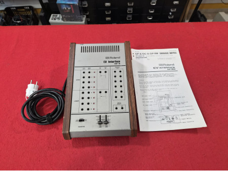 Roland OP-8. Interface para Roland Jupiter 8